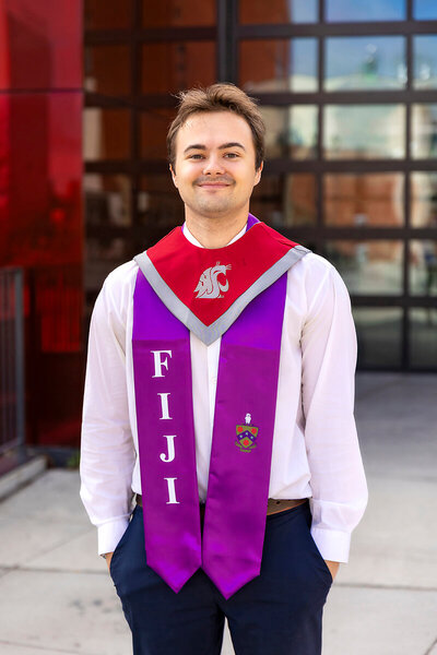 WSU, EWU, Gonzaga and Whitworth graduation photographer