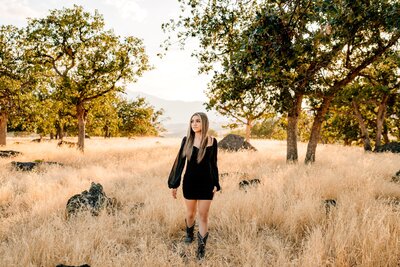 Senior Walking in a Field | Photography by Jocelyn