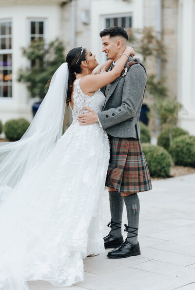 Natural, relaxed wedding photography in Glasgow