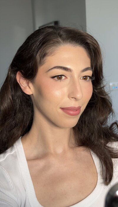 Facetune_25-05-2025-17-43-06