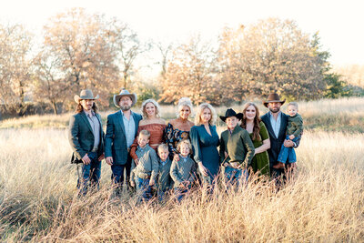 outdoor extended family photos