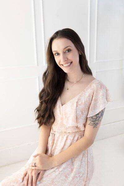 Ally Kimpton photography new jersey smiling in her studio