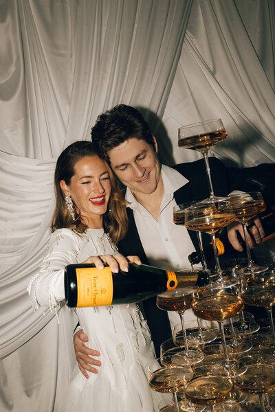 Vika Sokanoff Design is a full-service wedding floral design studio curating immersive designs with editorial, contemporary drama for the classic lovers. Based in Virginia Beach, VA