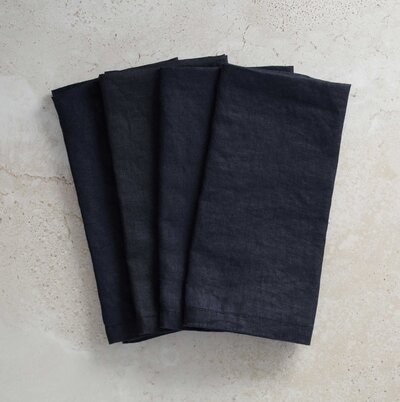GrazeCo_HireCatalogue_BlackLinenNapkin