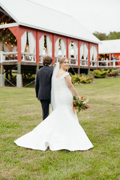 Modern western wedding in Nashville, TN.