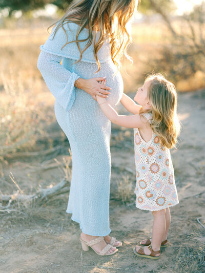 Maternity Family Photos at Sunset by Amanda Singleton Photography-11