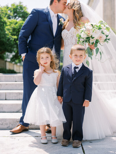 bridal-party-cleveland-art-museum-00006