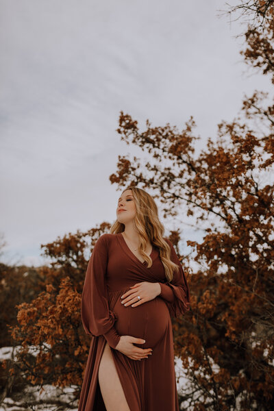 winter maternity photo sexy and moody