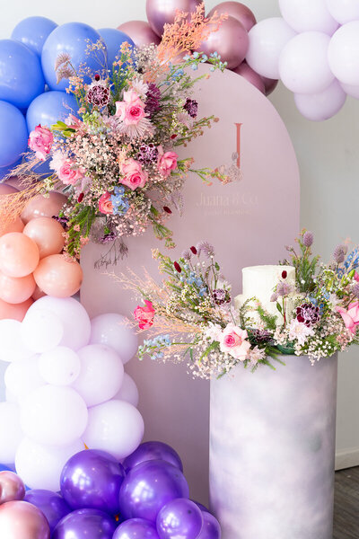 Balloon & Cake Decor