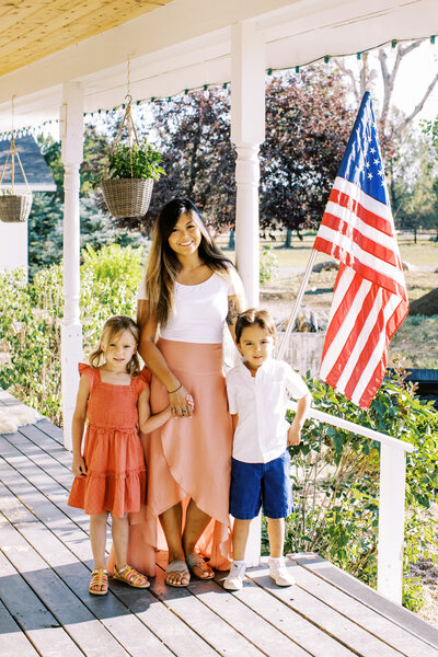 Mead High School Senior Portraits at Mead Ponds