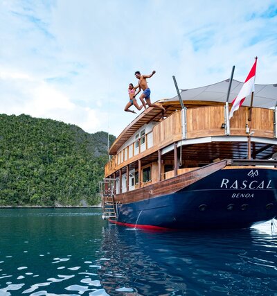rascal motor yacht