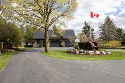 832 Hwy 7A garage (8)