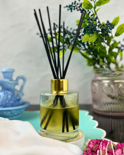 sun-and-moon-garden-botanicals-summer-lemon-balm-diffuser-back