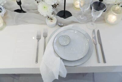 Décoration-table-mariage-blanche