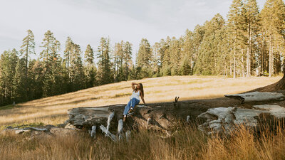 Corvallis, Oregon senior portrait on hillside