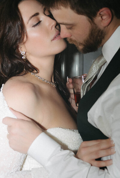 Intimate unique wedding photography on flash, flash wedding photography 