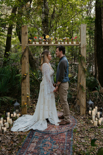 floida beach elopement couple