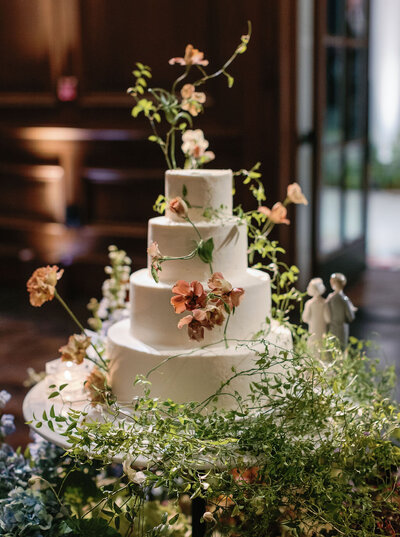 Cake Table Arrangement | Nicole Chapman Design