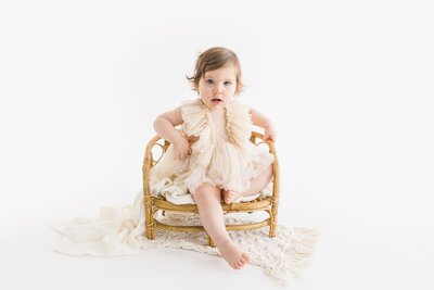 photographe à tours - séance photo bébé en studio ou en extérieur
