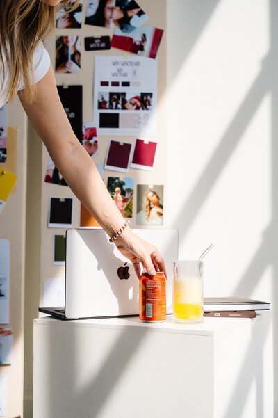 courtney-sept2025-final-6204_(2048)