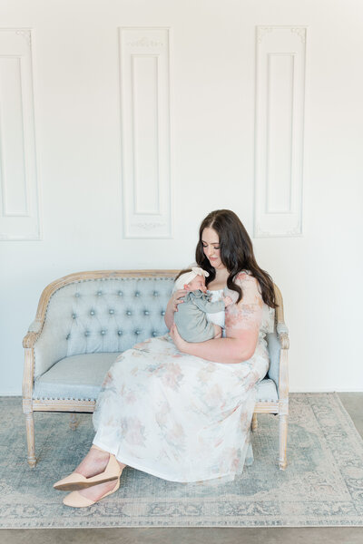 Baby girl newborn pictures light and airy castle rock colorado studio elena spraguer photography 0013