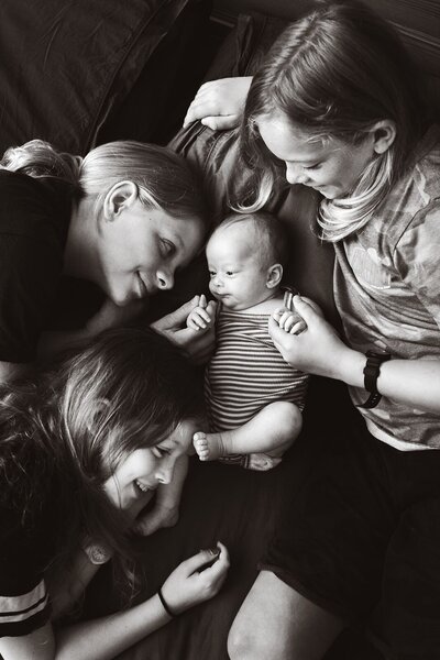 Get-framed-photography-newborn-34