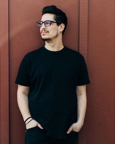 Headshot of Michael Bonadonna against red background