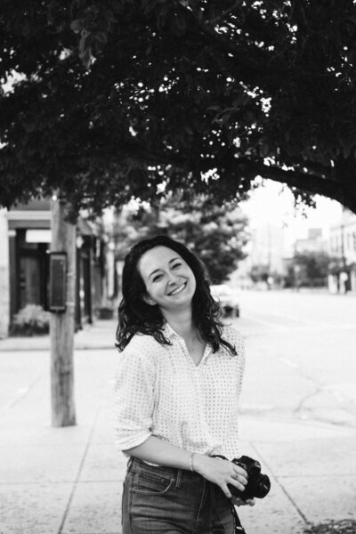 Photo of Shelby Shenkman , Louisville wedding and lifestyle photographer