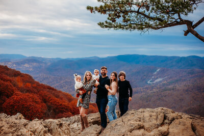 family photographer in shenandoah valley | rainy day photo session | mountain top maternity session | couples engagement session in shenandoah national park