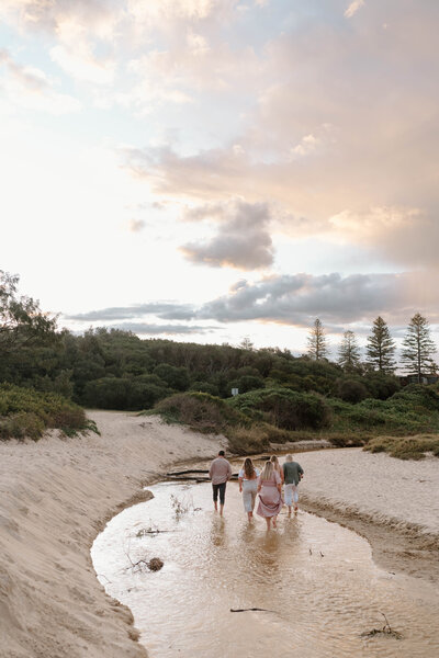 Newcastle couples engagement photographer merewether beach