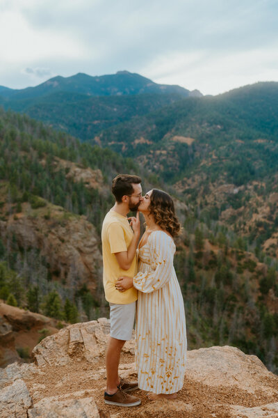 engagement session in colorado springs