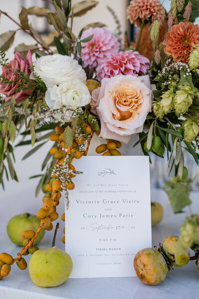 Arrangement and Invitation | Bella Fleur