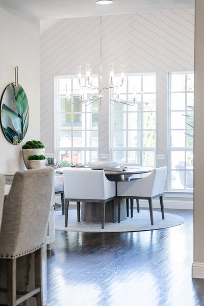Transform your home with professional interior design services, featuring stylish, modern elements and sophisticated décor that enhances your living space.