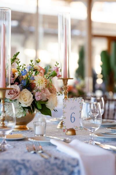 newport-wedding-floral-tablescape