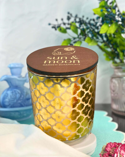 sun-and-moon-garden-botanicals-summer-lemon-balm-candle-2