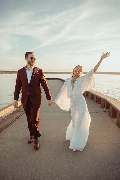 columbus ohio wedding photographer wedding in Michigan, editorial, micro wedding, elopement vibes, intimate wedding