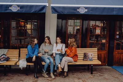 Op het terras bij Berg's Bakery