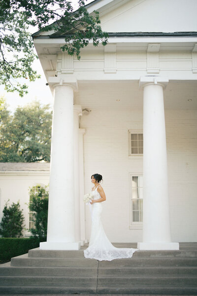 bridal-portraits-arlington-hall-turtle-creek