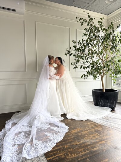 Pennsylvania_Wedding_Content_Creator_Lewisburg_Iron_Front
