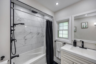 79 Townline main bath