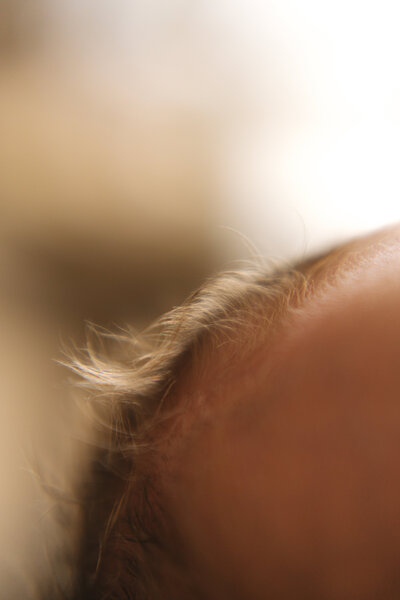 Newborn photography session in Kent by Abigail Scarfe