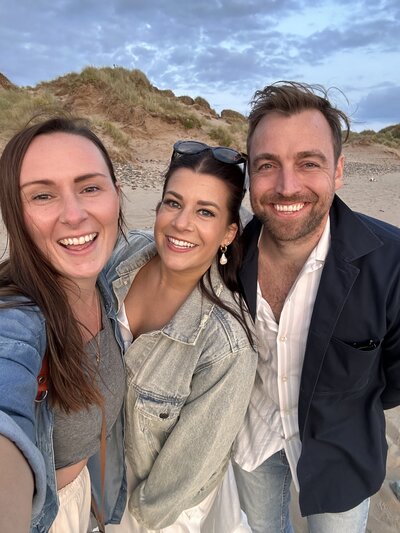 Amy & Nick posing with couple