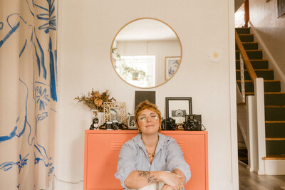 Philadelphia Photographer Heather McBride laughing.