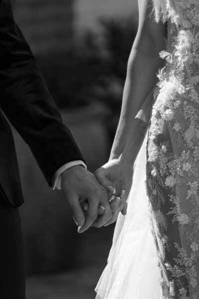 timeless-romantic-luxury-wedding-details-editorial-weddingdress-london-photography