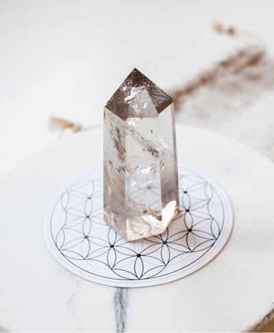 reiki-energy-healing-chakras-crystal