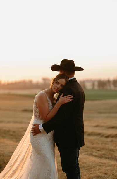 As a wedding photographer, I specialize in candid, heartfelt photography, capturing authentic moments on the Oregon Coast, in the Willamette Valley, and worldwide. Whether you're eloping on the beach or celebrating in the vineyard, I create timeless images that tell the story of your unique love, no matter the location.