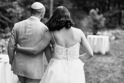 Traditional-jewish-wedding-at-race-brook-lodge-massachusetts-21
