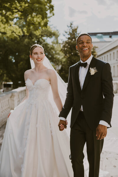 bride-and-groom-under-arch