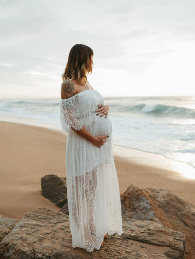 Tweed Coast Beach Maternity Photoshoot  , Gold Coast Maternity Beach Photoshoot. Maternity Photoshoot Pricing and packaging