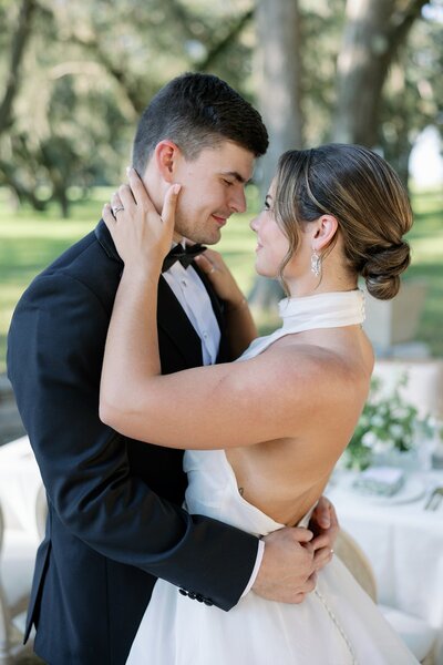 Bride Getting Ready | Helena Elizabeth Events
